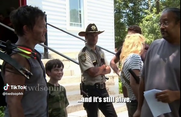 Behind the Scenes of The Walking Dead Season 2