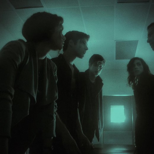 #STUPIDFORYOUFANFIC i mean… hes not wrongggg. she IS hot #tarapeters #isaaclahey #tarisaac #teenwolf #scottmccall #allisonargent #trend #edit #oc #quotev #wattpad #daisysluvr_