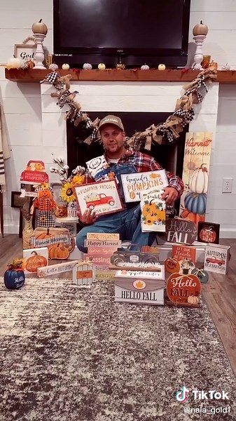 Cozy Farmhouse Fall Decor Ideas 🍁 🧡🎃