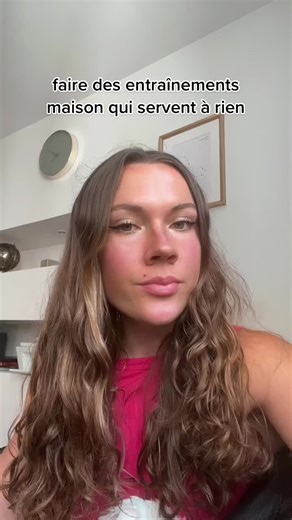 si vous savez pas dans quelle ordre les faire et tout y’a un programme sur mon insta et d’ailleurs si tu t’entraînes en salle regarde ma playlist workouts 💗