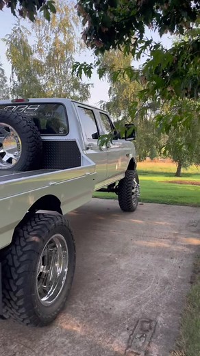 We don’t specialize in just f-350s. We love 1980-1997 f-series, broncos,lightnings, and conversion trucks. If you can imagine it we can help you get there. #ford #obs #obssolutions #lift #truck #parts #obstruck #fyp #trending #truckshow #pnw #mirrorkit