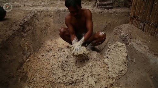 Building a primitive bamboo swimming pool and wooden house