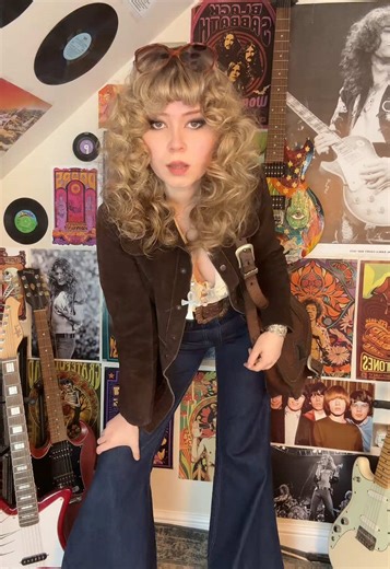 70s Outfit Inspiration for Modern Fashion