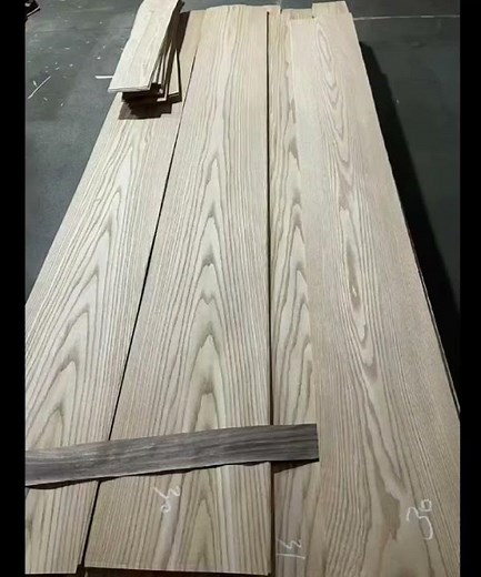 Transform Your Woodwork with Crown Cut Red Oak Veneer