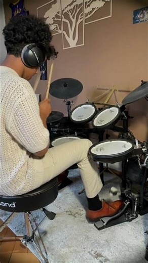 29. März (Just a Cloud Away – Pharrell Williams) by Drummer #drums