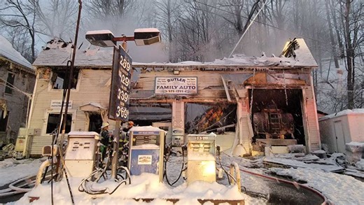 Auto mechanic shop destroyed by fire in Orleans County, no injuries