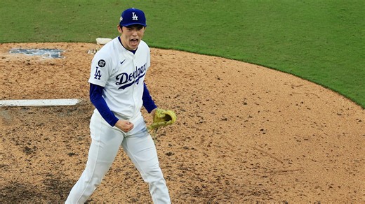 Pat Murphy Sounds Off After Brewers Fall To 0-3 In NLCS Stream of Major League Baseball