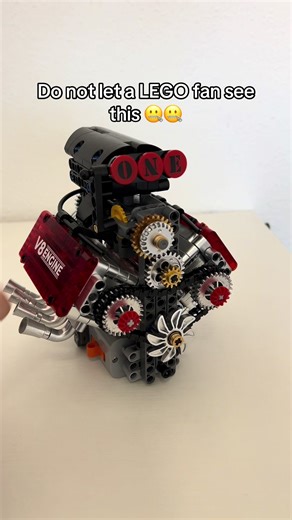 Build a Realistic V8 Engine with LEGO!