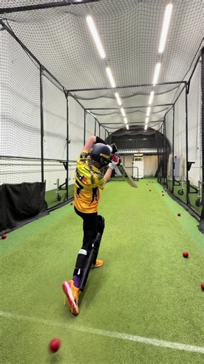 U13 Kent Star Bella's Impressive Cricket Skills