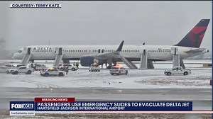 Evacuation of Delta jet at Atlanta airport