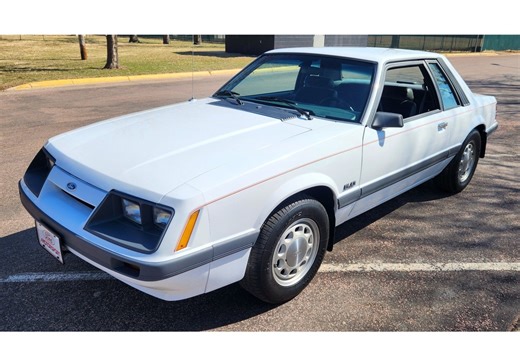 1986 Ford Mustang LX 5.0 Notchback 5-Speed