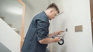 DEPSTECH Dual Lens Endoskop Inspektionskamera, HD-Endoskopkamera mit Licht, 4,3 Zoll IPS-Bildschirm, IP67 wasserdichte Endoskopkamera Rohrkamera, 5m halbstarres Kabel für Auto-Wandsanitär & HVAC