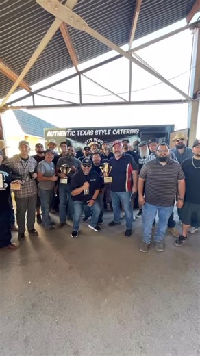 We want to thank all our participants in our first backyard BBQ warrior competition! We had three categories of best chicken, best ribs, and pit master choice award. We wanted all the smoke, y’all delivered 💨 🔥 big thank you to @country.girl_boutique and our three judges @bushmaster_bbq sammyguzman10_ 🤘🏻 | Split Wood & Fire BBQ