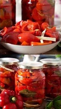 Peppers pickled in vinegar, a simple recipe for crunchy and delicious preserves