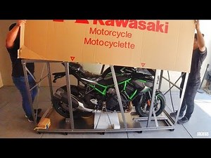 KAWASAKI ZH2 HYPERNAKED SUPERCHARGED | JMAC MOTORCYCLE UNBOXING