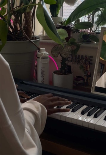 It’s the self feedback for me. Song: Give it to the water by Stormzy, Debbie & Jacob Collier #pianopractice #piano #beginnerpiano #learningpiano