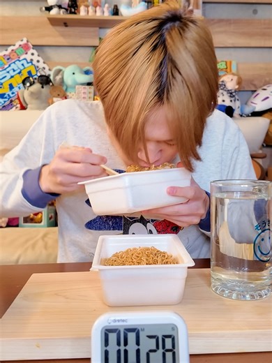 ペヤング×2個を最速で飲み込む大食い男のタイムアタック#ぞうさんパクパク大食い #大食い #ぞうさんパクパク #ぞうさん #早食い #早食いチャレンジ #ASMR #ペヤング