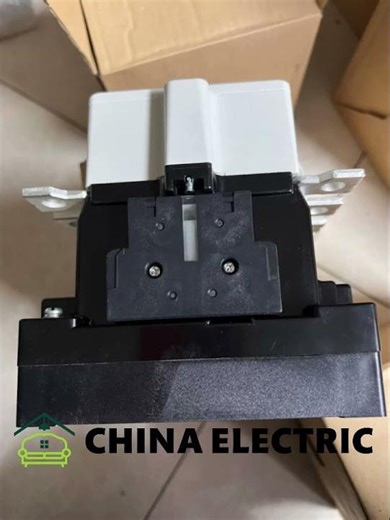 Fuji SC-N6-DC24-AC220V Magnetic Contactor
