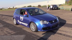 980HP VW Golf V R32 Turbo 4Motion vs 990HP Toyota Supra – Sleeper Showdown!