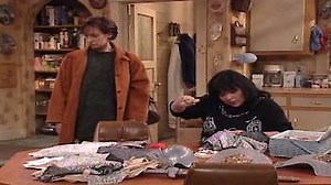 Watch Roseanne Season 7 Episode 9 - White Men Can't Kiss