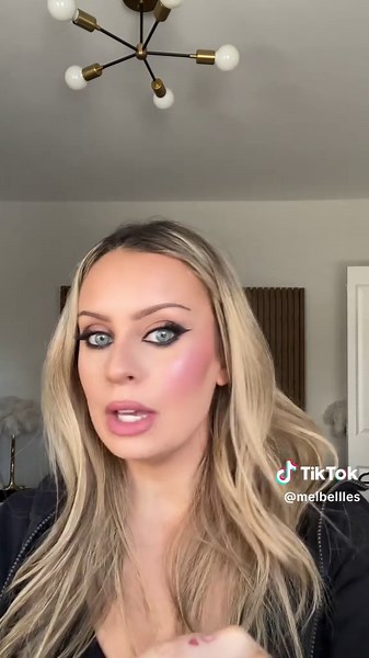 Laura Geller Baked Blush Review: Perfect Application