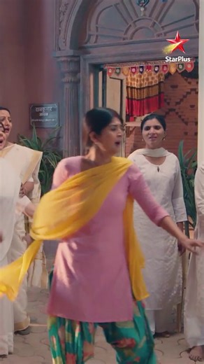 StarPlus on Instagram: "Ek pal mein ujhad gayi Khushi ki duniya. Apne jhoot ke karan khoye Khushi ne apne Baba… Kya khud ko maaf kar paayegi kabhi Khushi? Dekhiye #MaanaKeHumYaarNahi ka naya episode, har roz shaam 7:00 baje, sirf #StarPlus aur kabhi bhi #JioHotstar par. #MKHYN #NewShow"