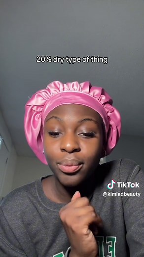 Can u wear a satin bonnet if your hair is damp?? Its really important to make sure your hair dry before wear a bonnet to avoid a smelly bonnet,or even possibly growing mold on your hair. #satinproducts #hairbreakage #wethair #satinshowercap #hairbreakage #hairbreakage #haircarejourney #satinbenefit #satinbenefit #hairtipsforgirls #onlinehaireducation #satinbonnets