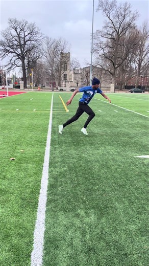 5-10-5 Pro Agility Test 🚀 In 4.93 seconds #football #worldcup #professional #footballtiktok #fyp