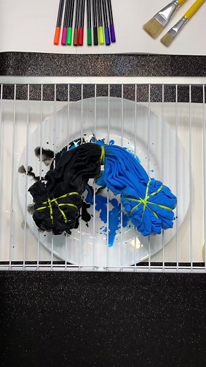 come back 24 hours to see the result 🖤💙 #tiedye #diy #foryou #tiktok