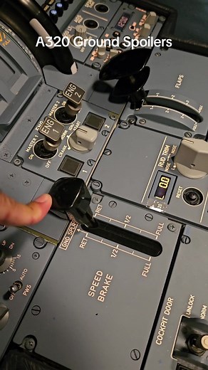 arming and disarming the ground spoilers on an A320 (simulator) #airbus #airbuslovers #airbus320