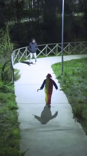 154K views · 1.1K reactions | What would you do? #funny #parody #horrormovies #pranks #scary #prank #skit #scared | DM Pranks | Facebook