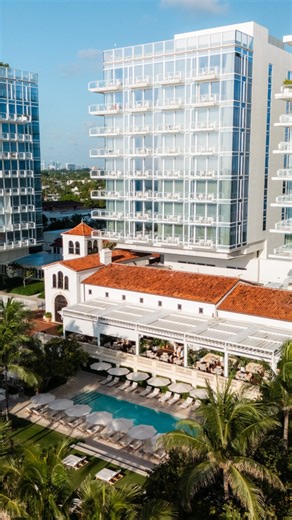 𝐃𝐞𝐬𝐢𝐠𝐧𝐞𝐝 𝐅𝐨𝐫 𝐀𝐥𝐥 𝐒𝐞𝐚𝐬𝐨𝐧𝐬 ✨ When I envisioned the Four Seasons Surf Club, my goal was to design a place that feels alive in every season. The architecture is open to the ocean and sky, creating seamless transitions between indoors and outdoors. Natural light, soft breezes, and views of the Atlantic shape every detail, from the outdoor terraces to the intimate suites. What makes it timeless is not just the elegance, but the resilience. The design responds to the subtropical cl