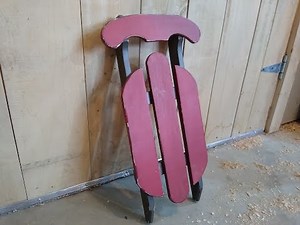 Making a small Christmas sled.