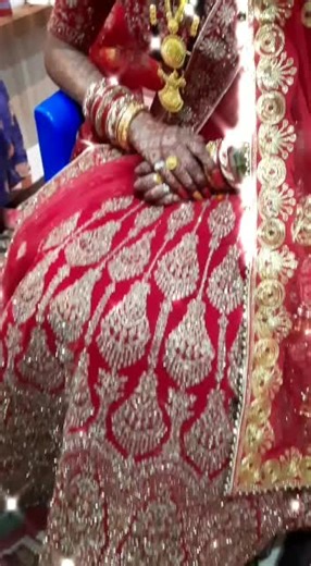 Traditional Indian Bridal Attire: A Stunning Showcase