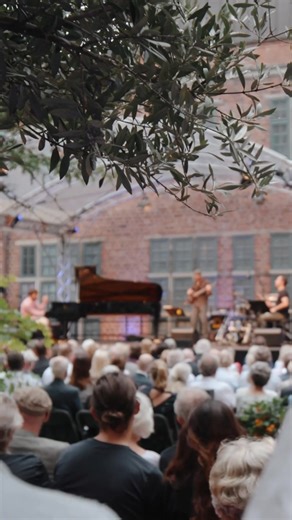 Beim Musikfest Bremen erlebt ihr Klassik, Weltmusik und mehr - drei Wochen lang in Bremen.🎶🎻🎷 Unser Tipp für euren Sommer!☀️ | Bremen.de
