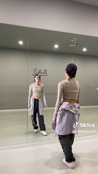 Like Jennie Dance Tutorial: Steps You Can't Miss