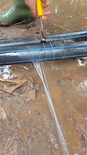 Water Pipe Leak Repair Hack 👍 #craft #outdoors #shorts