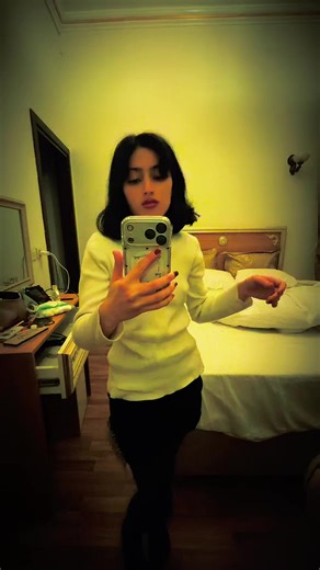 Sania (@saniabelar2) adlı kullanıcının Adam Barfi - Koorosh & Arta & Sami Low ile oluşturduğu videoları