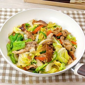 炒めないのがコツ！ ほったらかし野菜炒めのレシピ動画・作り方 | デリッシュキッチン