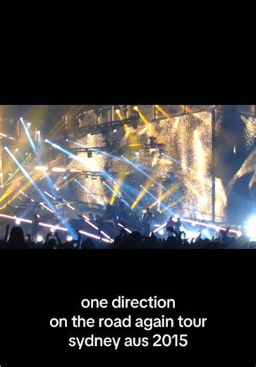 best song ever 🎶 one direction | on the road again tour 07/02/2015 - sydney, australia #fyp #concert #live #music #onedirection @HSHQ @Niall Horan @Louis Tomlinson @Zayn liam 🫶🏻