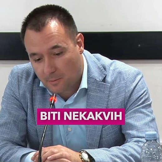 15K views · 260 reactions | Skoko splitskom gradonačelniku Šuti: "Neprihvatljivo je da u ovakoj situaciji u društvu, umjesto da se riješite svojih ljudi koji podržavaju nasilje, prijetite vijećnicima Centra!" #centar #igorskoko #split #gradskovijeće | Centar | Facebook