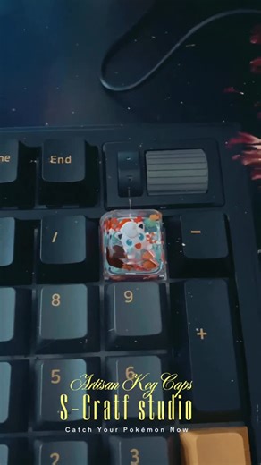 Carlos Nóbrega on Instagram: "These aren’t just keycaps — they’re functional micro art. 🎨⌨️ Five irresistible Pokémon: Jigglypuff, Meowth, Togepi, Marill, and Slowpoke. I went with Jigglypuff, Meowth, and Togepi, and seeing them in person is on another level. Each keycap is handcrafted with microscopic details: tiny trees, miniature gift boxes, glossy resin layers, and perfectly sculpted Pokémon that literally come alive under RGB lighting. ⚡️✨ The color palette is warm, festive, and unmistaka