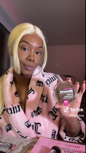 Wintercore Bimbo Makeup Tutorial