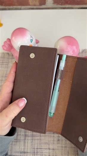 Discover the Benefits of Refillable Notebooks