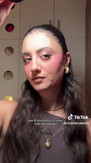 High Contrast Makeup Tutorial on Textured Skin