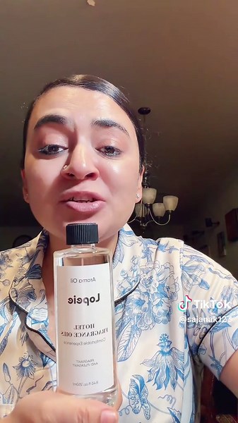 This diffuser oil smells like the Ritz-Carlton. The Lopeie Hotel Diffuser Oil Refill is a luxury fragrance refill inspired by the Ritz-Carlton. It fills your home with calming, elegant scents that last for weeks, transforming bedrooms, living rooms, and offices into spa-like retreats. Easy to use with most reed diffusers, it elevates your everyday self-care routine and creates a luxury hotel vibe at home@Lopeieofficial #LopeieDiffuseres #TikTokShopFinds #HomeFragranceGoals #SelfCareAtHome#tiktok
