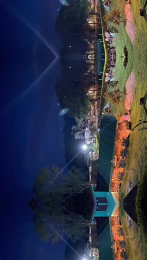 Camping con piscina y fogata para disfrutar al aire libre