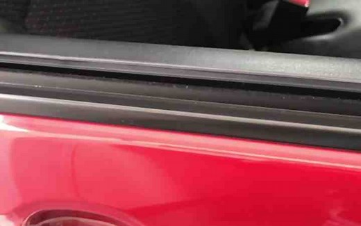 車の窓ガラスにコケが生えてる！コケを取るお掃除の方法｜mamecoroエンジン