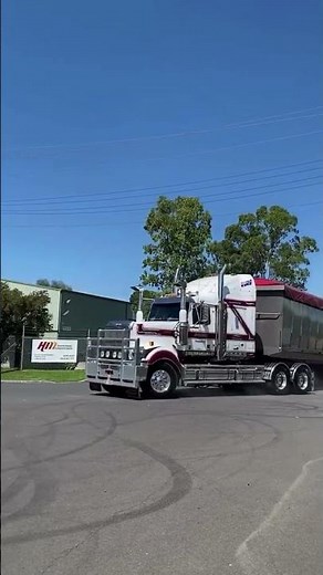 🚛 McCabe Transport is Hiring MC & HC Drivers – $120K+ Roles Available Now! 💼🛣️