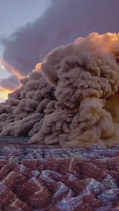 Breathtaking sandstorm in Bentonite Hills, Utah 😲 | Miracle of nature
